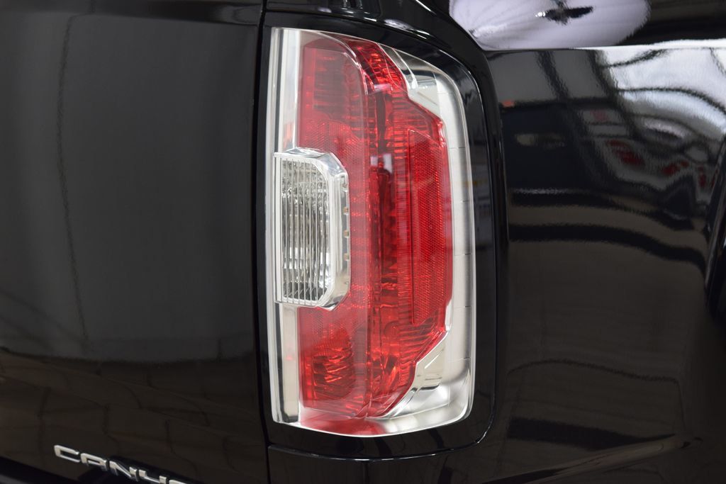 2021 GMC Canyon Denali - 22998865 - 15