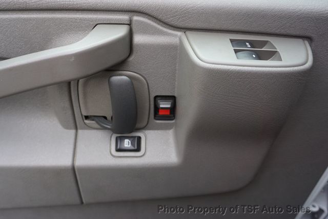 2021 GMC Savana Cargo Van RWD 2500 135" REAR CAMERA APPLE/ANDROID CARPLAY VERY CLEAN VAN  - 22828177 - 31