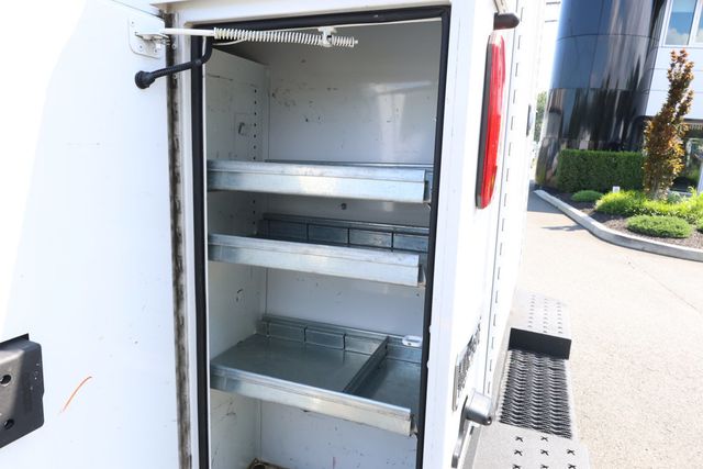 2021 GMC Savana Commercial Cutaway 3500 Van 139'' w/ Chrome App. Pkg, Cruise, Power Windows & Locks - 23063813 - 19