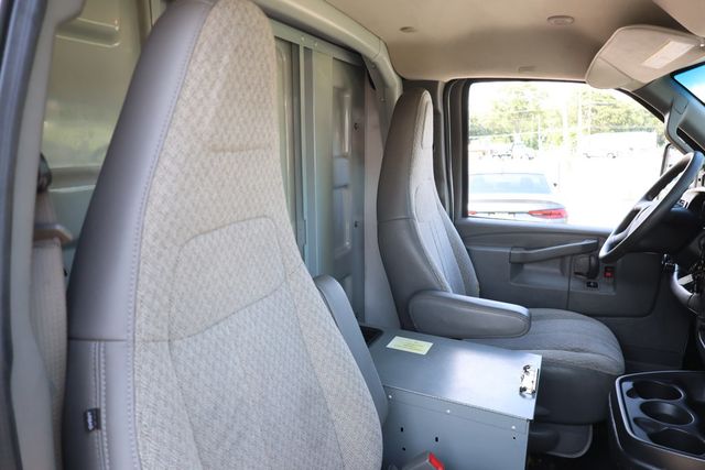 2021 GMC Savana Commercial Cutaway 3500 Van 139'' w/ Chrome App. Pkg, Cruise, Power Windows & Locks - 23063813 - 24