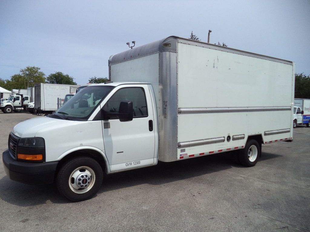 2021 GMC Savana G3500 w/ 16ft Box Truck Dry Cargo Truck & Aluminum Ramp - 23038231 - 2