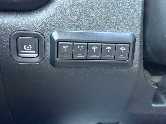 2021 GMC Sierra 3500HD Base 4x4 4dr Crew Cab SB SRW - 23037391 - 32