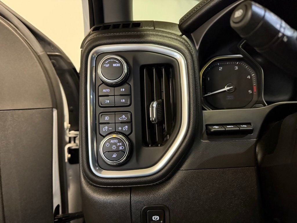 2021 GMC Sierra 3500HD Denali - 22772258 - 17