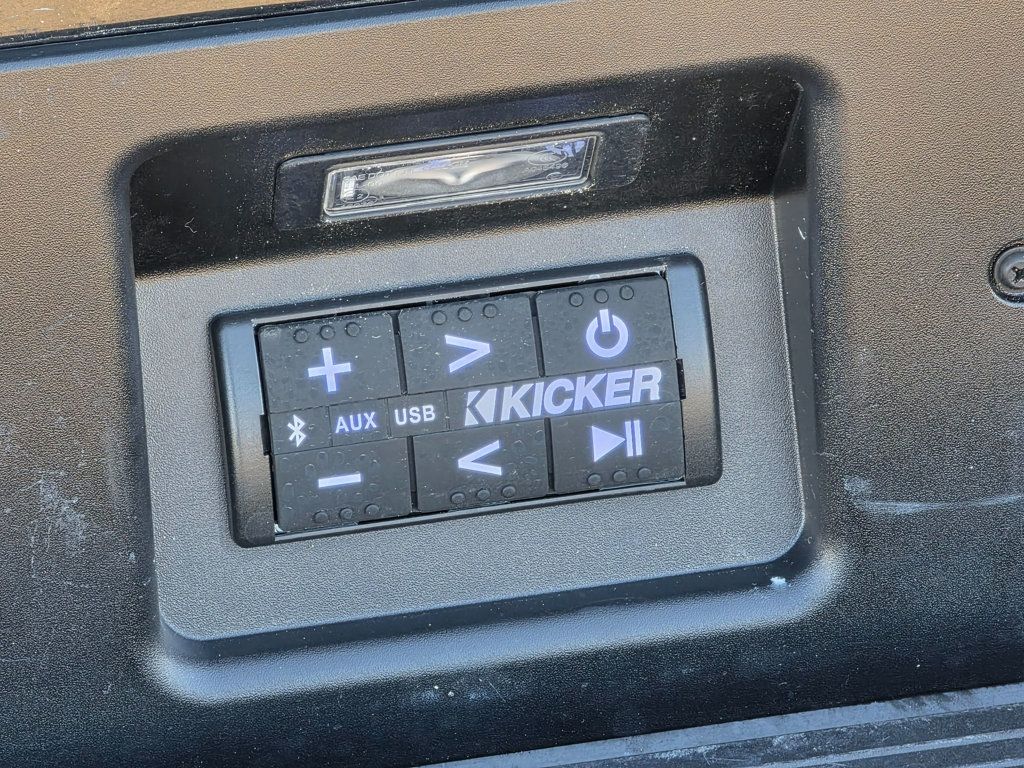 2021 GMC Sierra 3500HD Denali - 22938647 - 16