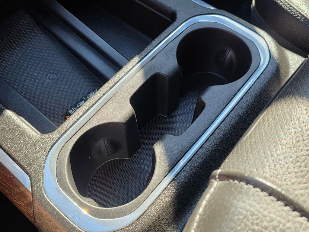 2021 GMC Sierra 3500HD Denali - 22938647 - 44