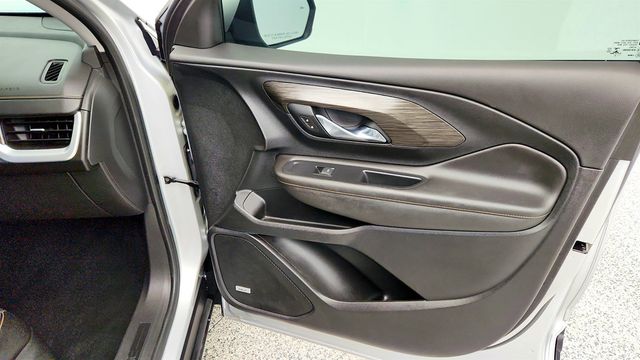 2021 GMC Terrain 4dr SLT with Skyscape Sunroof, Infotainment Pkg II & Pro Safety+ - 22975379 - 25