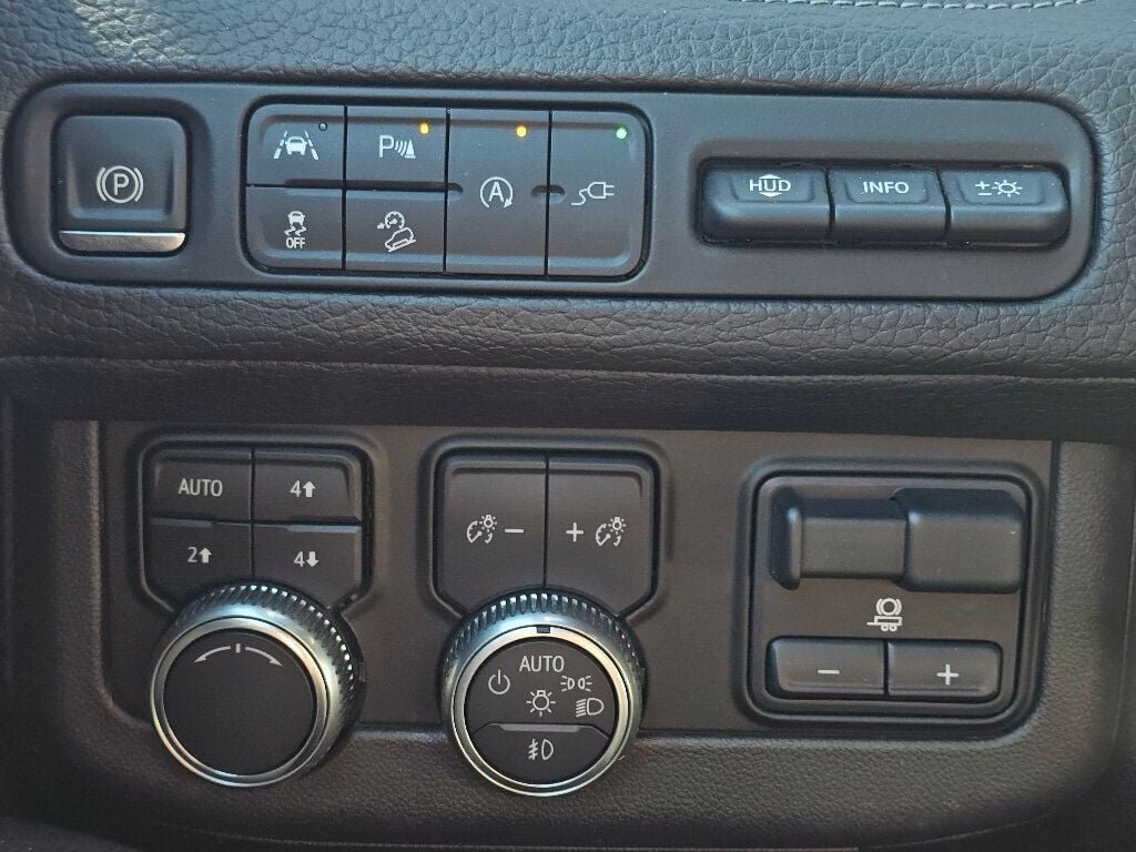 2021 GMC Yukon 4WD 4dr Denali - 22952646 - 34