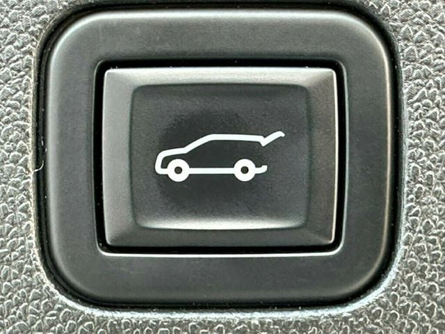2021 GMC Yukon 4WD 4dr Denali - 23054977 - 39