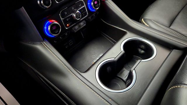 2021 GMC Yukon SLT w/ Premium Package & Heated 2nd Row Bucket Seats - 22992463 - 16