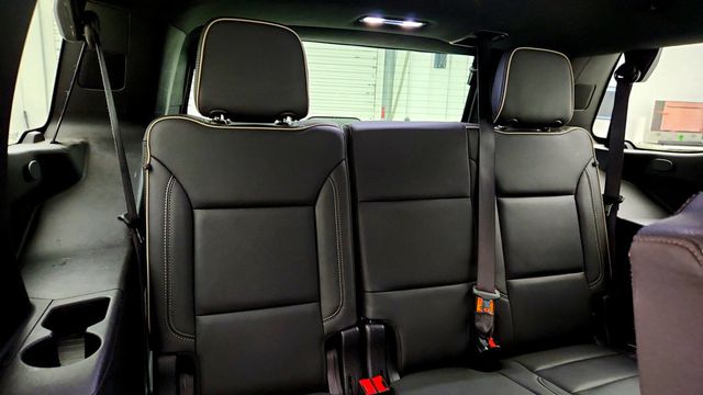 2021 GMC Yukon Yukon SLT 4WD w/ Luxury Pkg & 22'' Gloss Black Wheels - 23097205 - 20