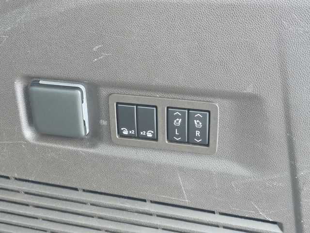 2021 GMC Yukon XL 2WD 4dr Denali - 23024644 - 11