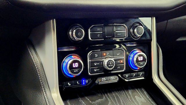 2021 GMC Yukon XL 4WD 4dr Denali w/ Ultimate & Premium Capability Packages - 23082903 - 17