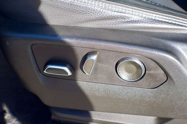 2021 GMC Yukon XL LocalTrade/Denali/2ndRowCaptains/RearEntertainment/NAV - 23004032 - 32