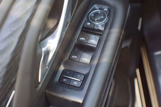 2021 GMC Yukon XL LocalTrade/Denali/2ndRowCaptains/RearEntertainment/NAV - 23004032 - 35