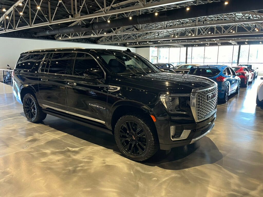 2021 GMC Yukon XL LocalTrade/DenaliPremiumPkg/4WD/AdapCruise/PanoRoof/NAV/360Cam - 22681915 - 7