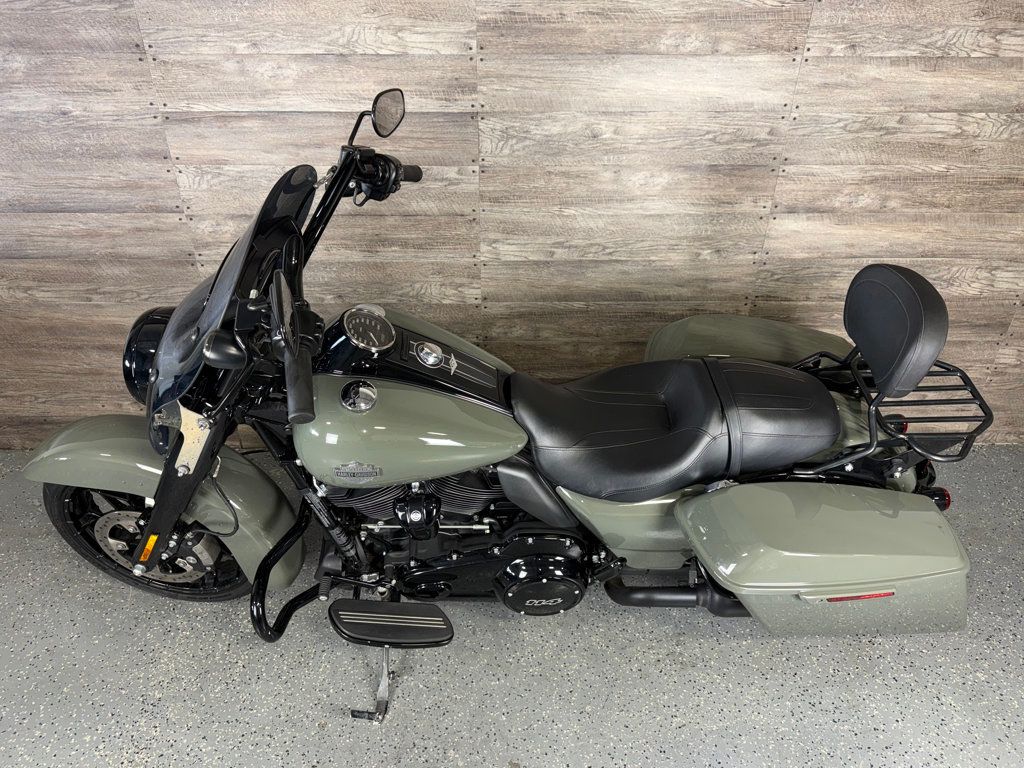 2021 Harley-Davidson FLHRXS Road King Special One Owner! - 23056309 - 15