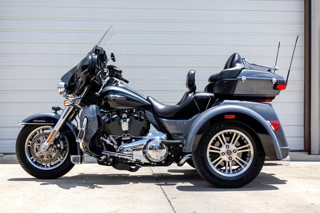 2021 Harley-Davidson FLHTCUTG TRI GLIDE ULTRA CLASSIC NICE TOURING TRIKE!! - 23037534 | Video 2