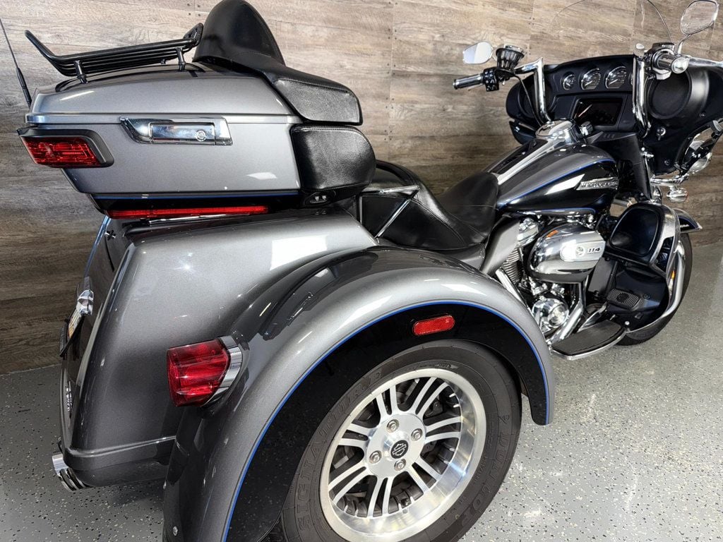 2021 Harley-Davidson FLHTCUTG Triglide Ultra Classic One Owner! - 22927255 - 2