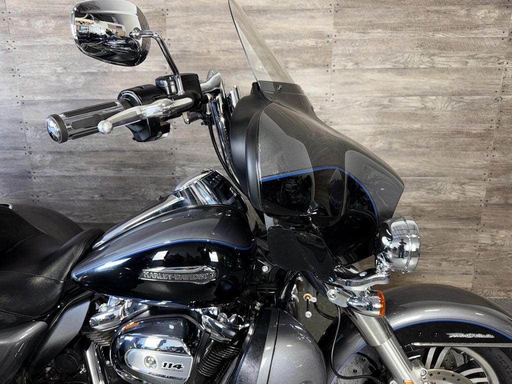 2021 Harley-Davidson FLHTCUTG Triglide Ultra Classic One Owner! - 22927255 - 3