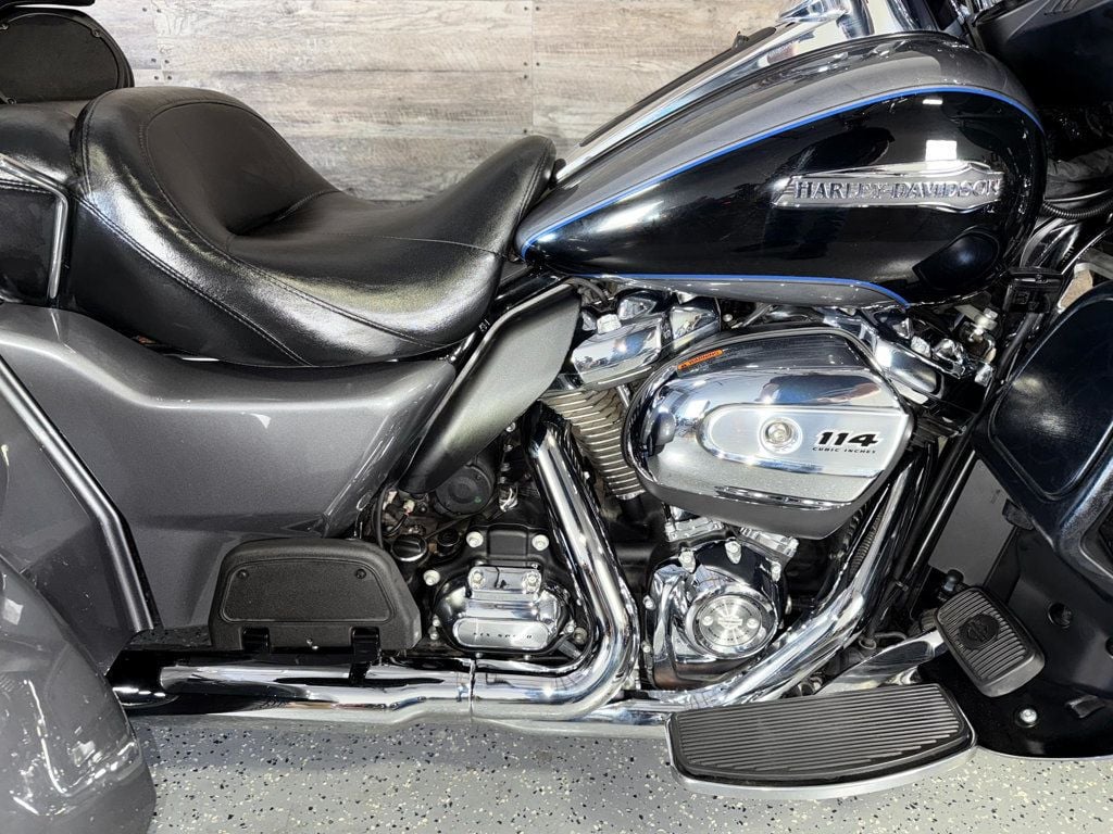 2021 Harley-Davidson FLHTCUTG Triglide Ultra Classic One Owner! - 22927255 - 5