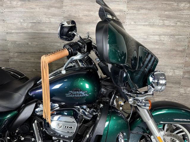 2021 Harley-Davidson FLHTCUTG Triglide Ultra Classic Snake Venom Paint! - 22943421 - 3