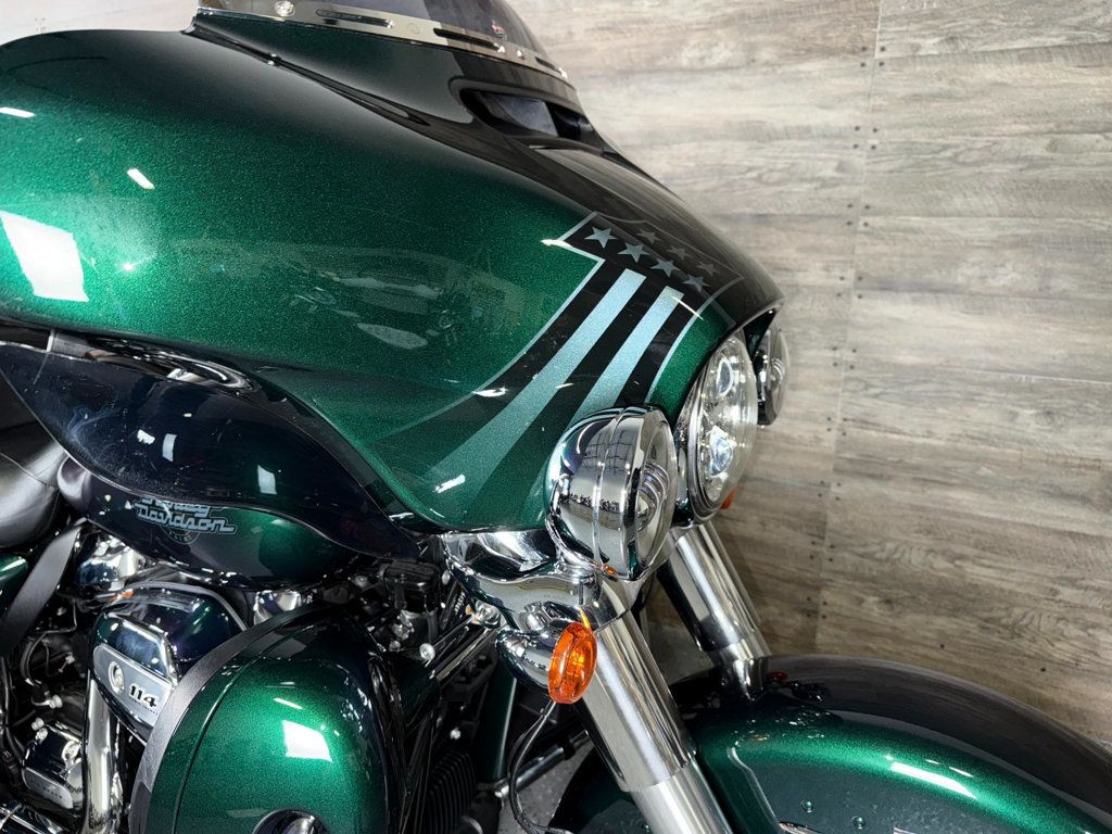 2021 Harley-Davidson FLHTCUTG Triglide Ultra Classic Snake Venom Paint! - 22943421 - 4