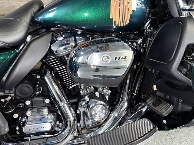2021 Harley-Davidson FLHTCUTG Triglide Ultra Classic Snake Venom Paint! - 22943421 - 6