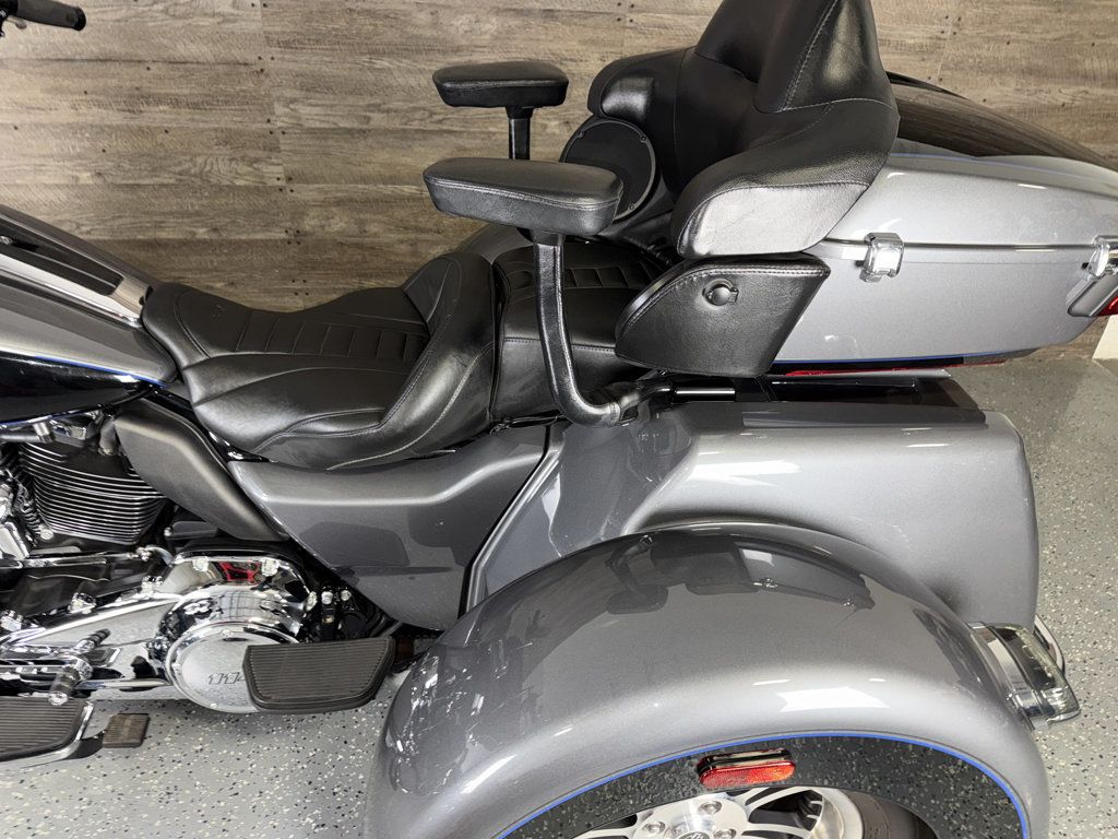 2021 Harley-Davidson FLHTCUTG Triglide Ultra Classic SUPER CLEAN! - 23082527 - 13