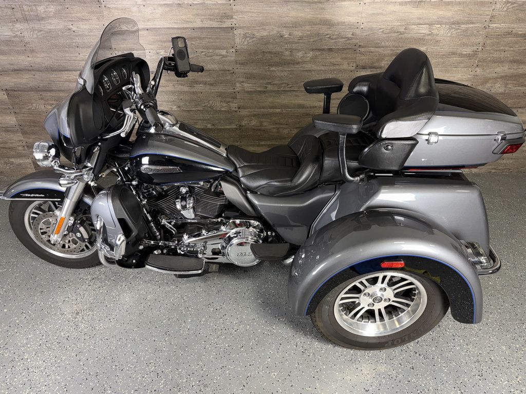 2021 Harley-Davidson FLHTCUTG Triglide Ultra Classic SUPER CLEAN! - 23082527 - 15