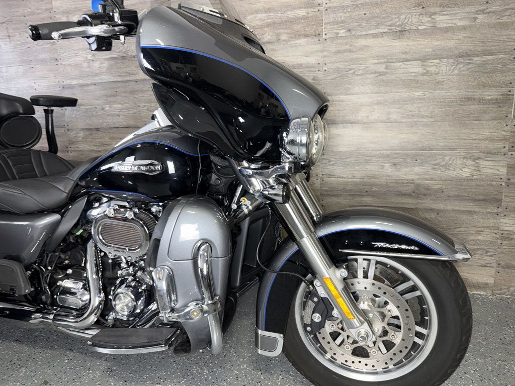 2021 Harley-Davidson FLHTCUTG Triglide Ultra Classic SUPER CLEAN! - 23082527 - 3