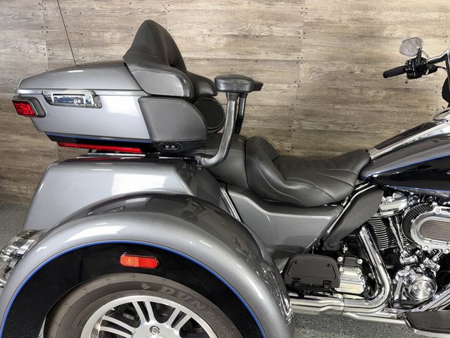 2021 Harley-Davidson FLHTCUTG Triglide Ultra Classic SUPER CLEAN! - 23082527 - 4