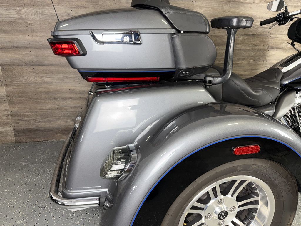 2021 Harley-Davidson FLHTCUTG Triglide Ultra Classic SUPER CLEAN! - 23082527 - 6