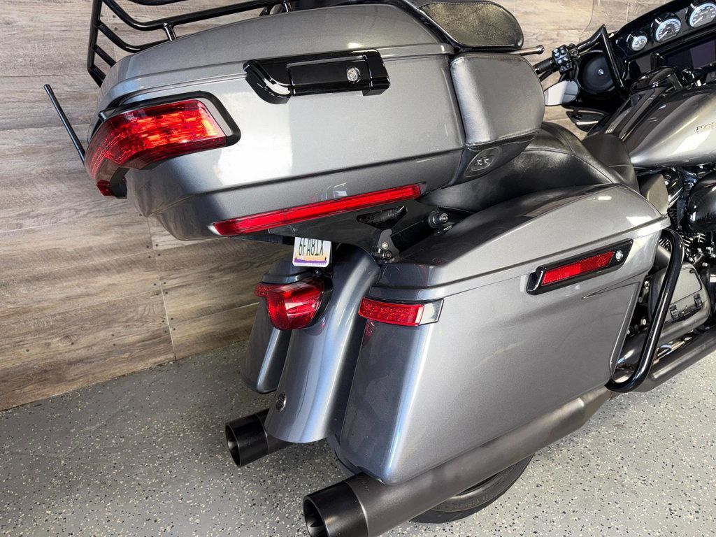 2021 Harley-Davidson FLHTK Ultra Limited SUPER CLEAN! - 23034362 - 6