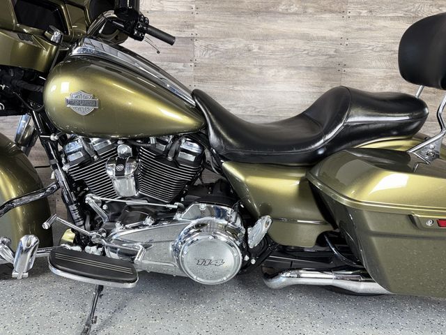 2021 Harley-Davidson FLHXS Street Glide Special One Owner! - 23071419 - 14