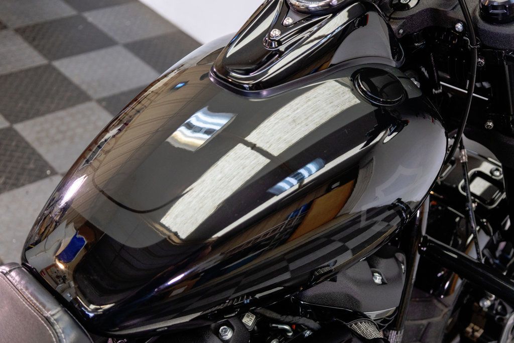 2021 Harley-Davidson FXFBS Fat Bob LOW MILES NICE BIKE - 23027080 - 13