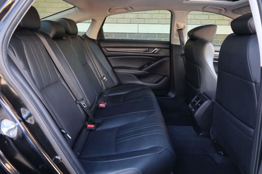 Honda Accord photo 24