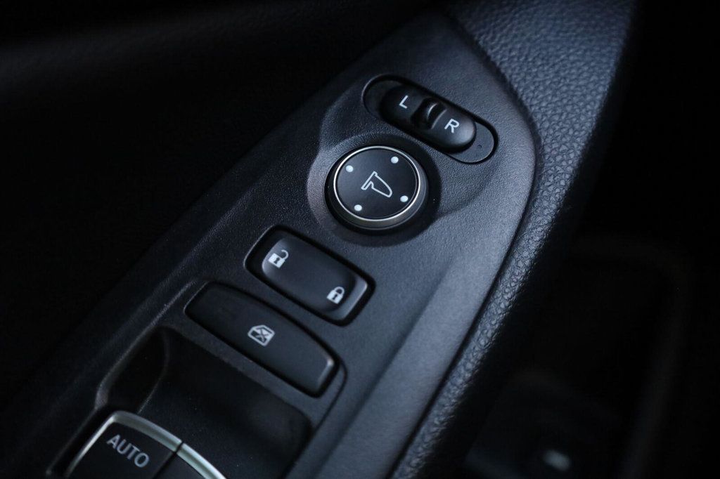 Honda Accord photo 35