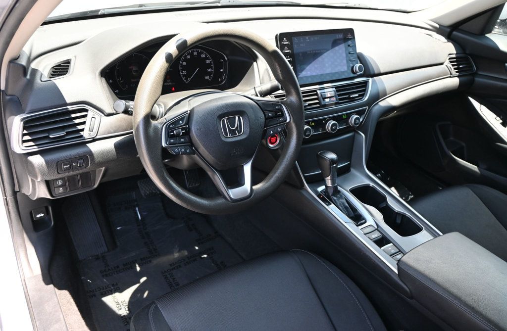 Honda Accord photo 10