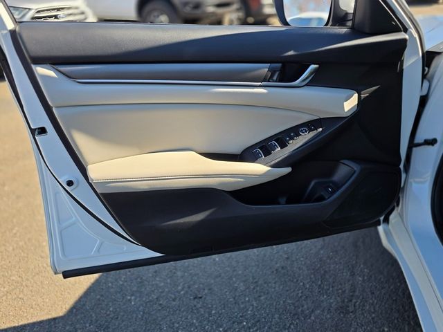 2021 Honda Accord Sedan LX 1.5T CVT - 22973435 - 19