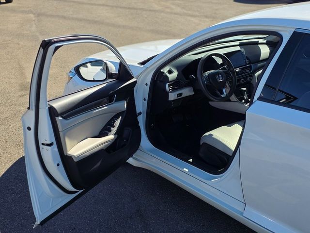 2021 Honda Accord Sedan LX 1.5T CVT - 22973435 - 39