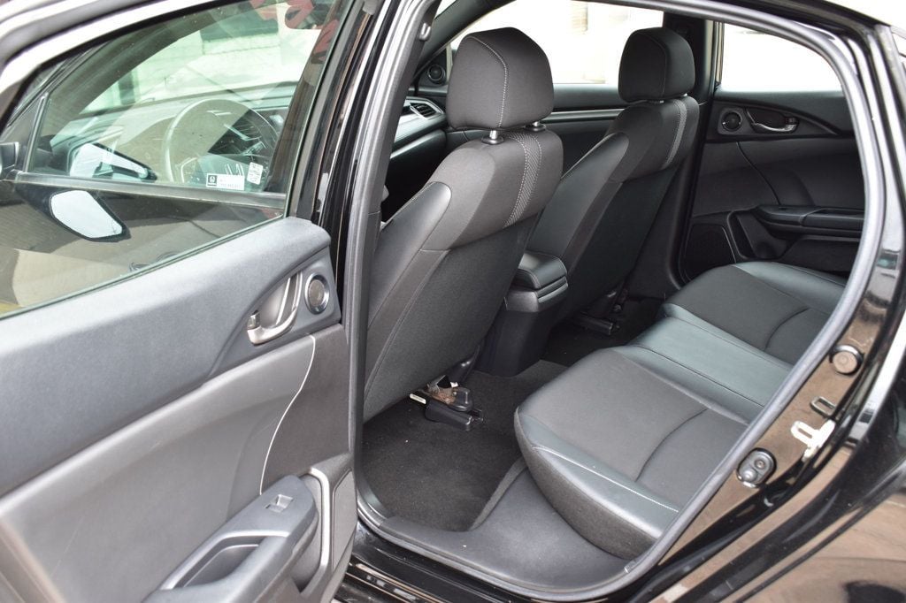 2021 Honda Civic Hatchback Sport CVT - 23067796 - 22
