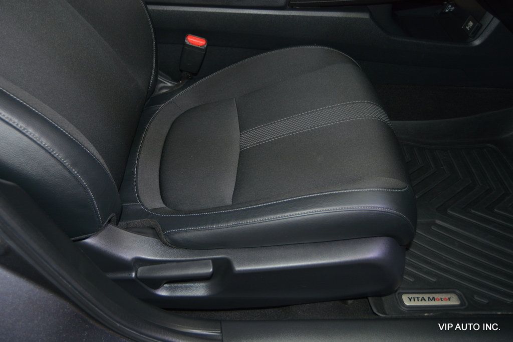 2021 Honda Civic Hatchback Sport CVT - 22970706 - 17