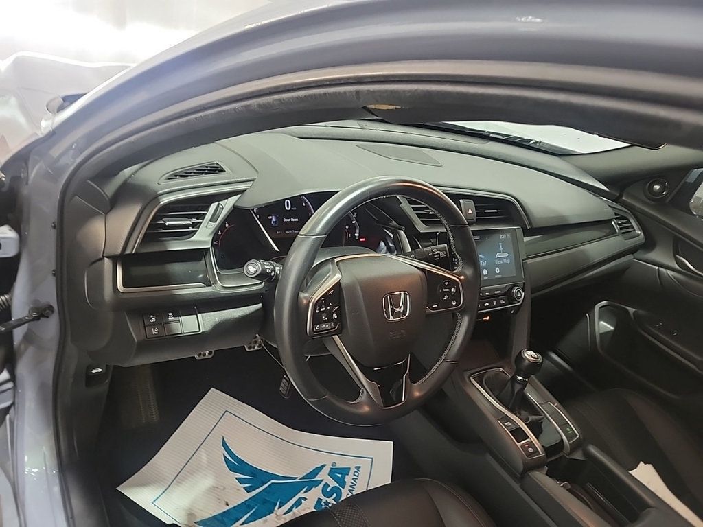 2021 Honda Civic Hatchback Sport Touring photo 3