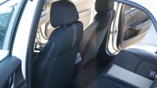 2021 Honda Civic Sedan 1 OWNET ,4 NEW TIRES , JUST SERVICED, VERY CLEAN INSIDE AND OUT  - 22952092 - 33