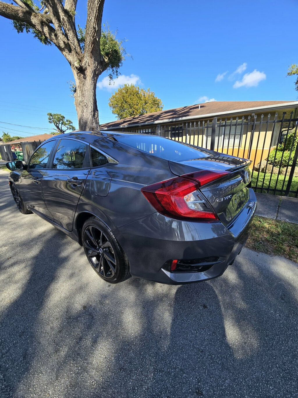 2021 Honda Civic Sedan Sport CVT - 22995872 - 17