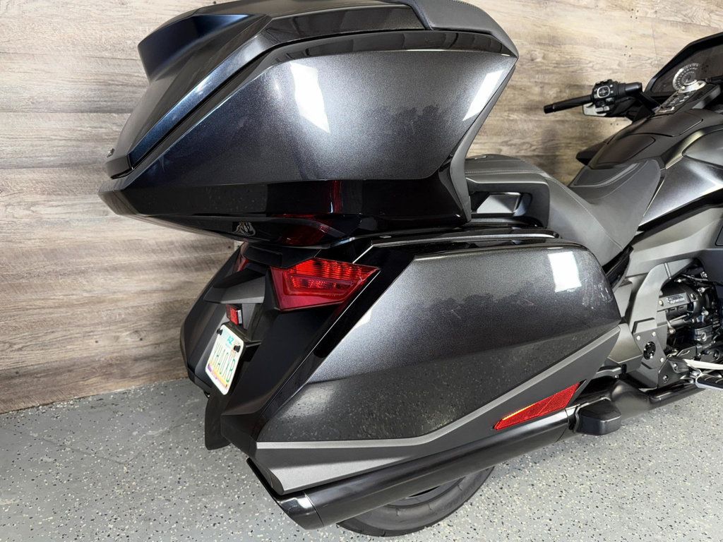 2021 Honda GL1800 Goldwing Tour DCT One Owner! - 22933516 - 8