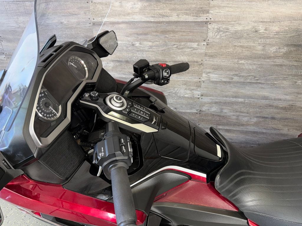 2021 Honda GL1800 Goldwing Tour DCT One Owner! - 23040603 - 12