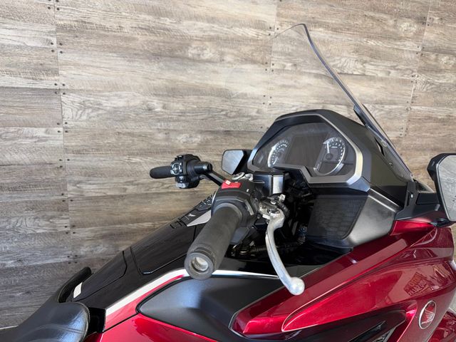 2021 Honda GL1800 Goldwing Tour DCT One Owner! - 23040603 - 6