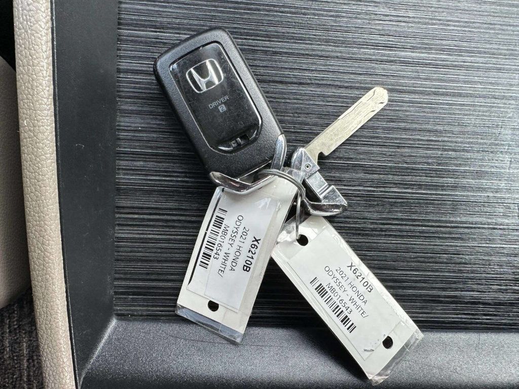 2021 Honda Odyssey Touring Automatic - 23059589 - 32