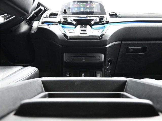 2021 Honda Odyssey Touring photo 12